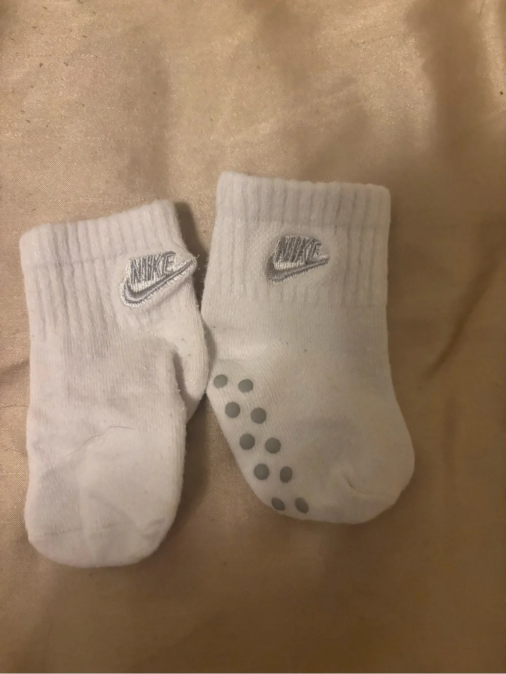 Nike White Kids Non-Slip Crew Socks - Set of 4